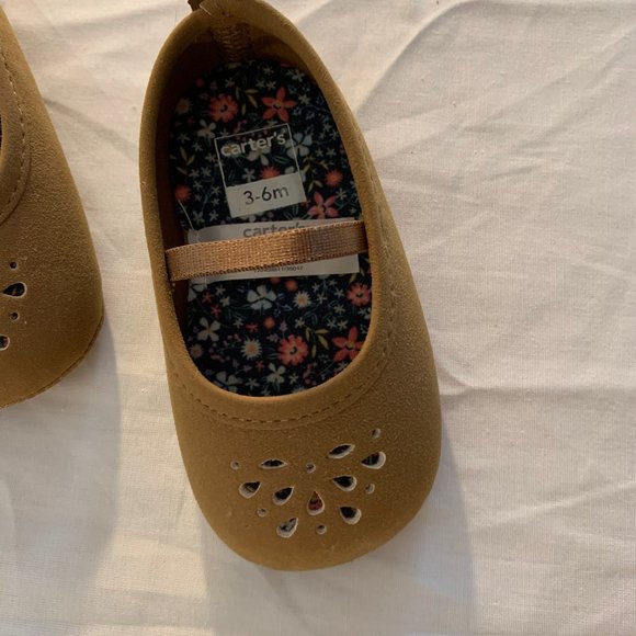 Cat & Jack Sandals NWT 0-3M and Carter's Mary Jane Shoes 3-6M - Picture 8 of 10